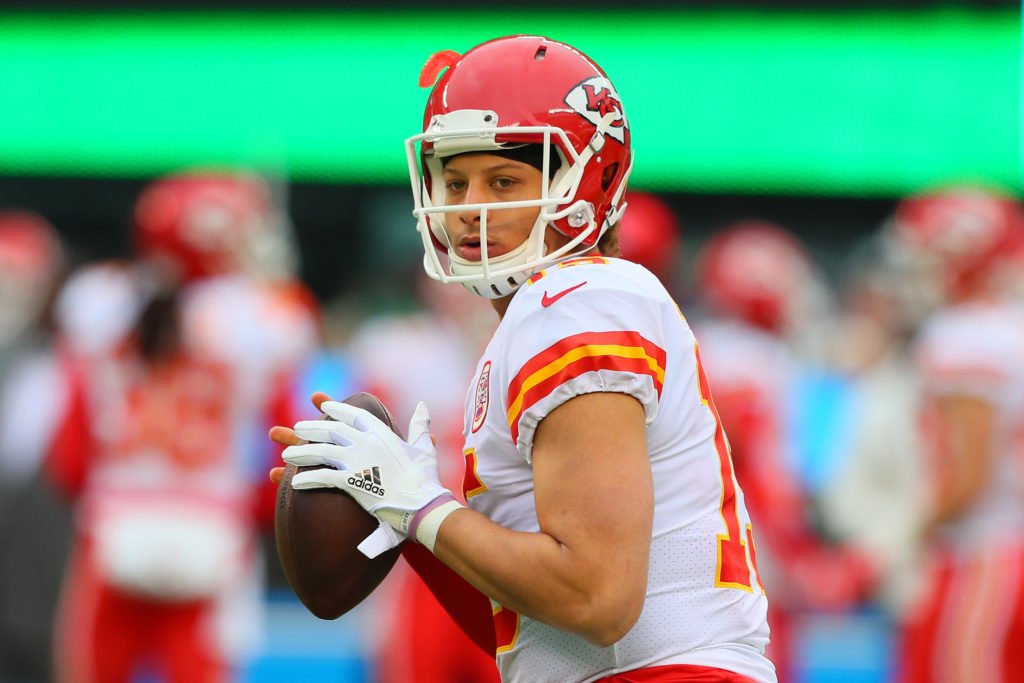 Sam's Film Room: Patrick Mahomes has awful mechanics, but a cannon for an  arm - Field Gulls