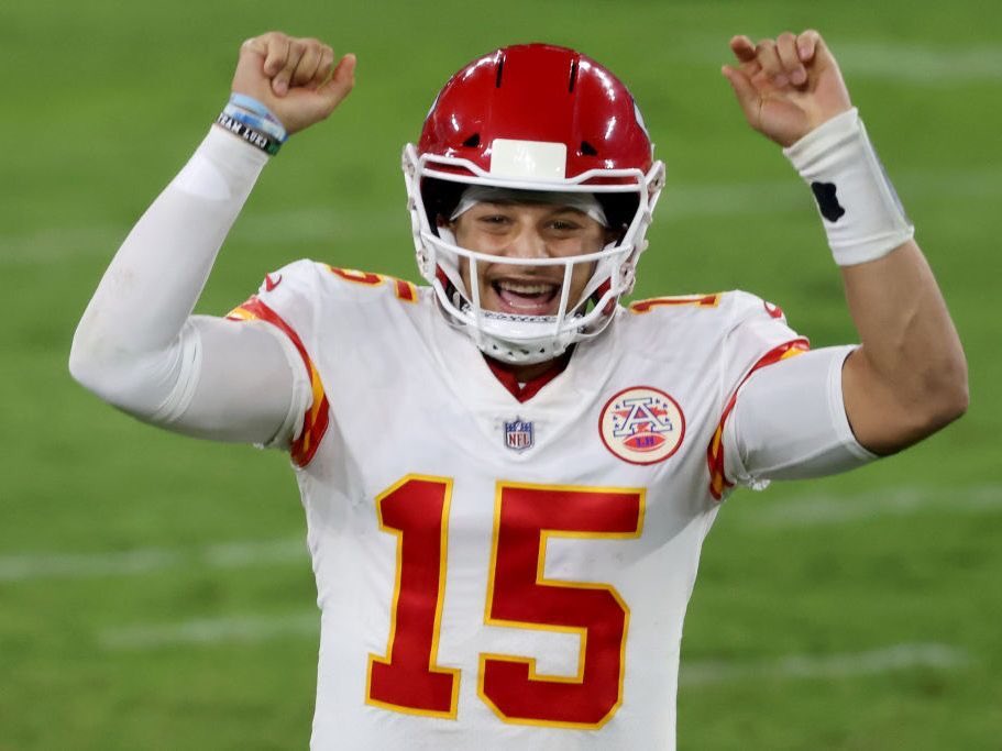 Why Patrick Mahomes' helmet is so high: fans think it's too big for QB